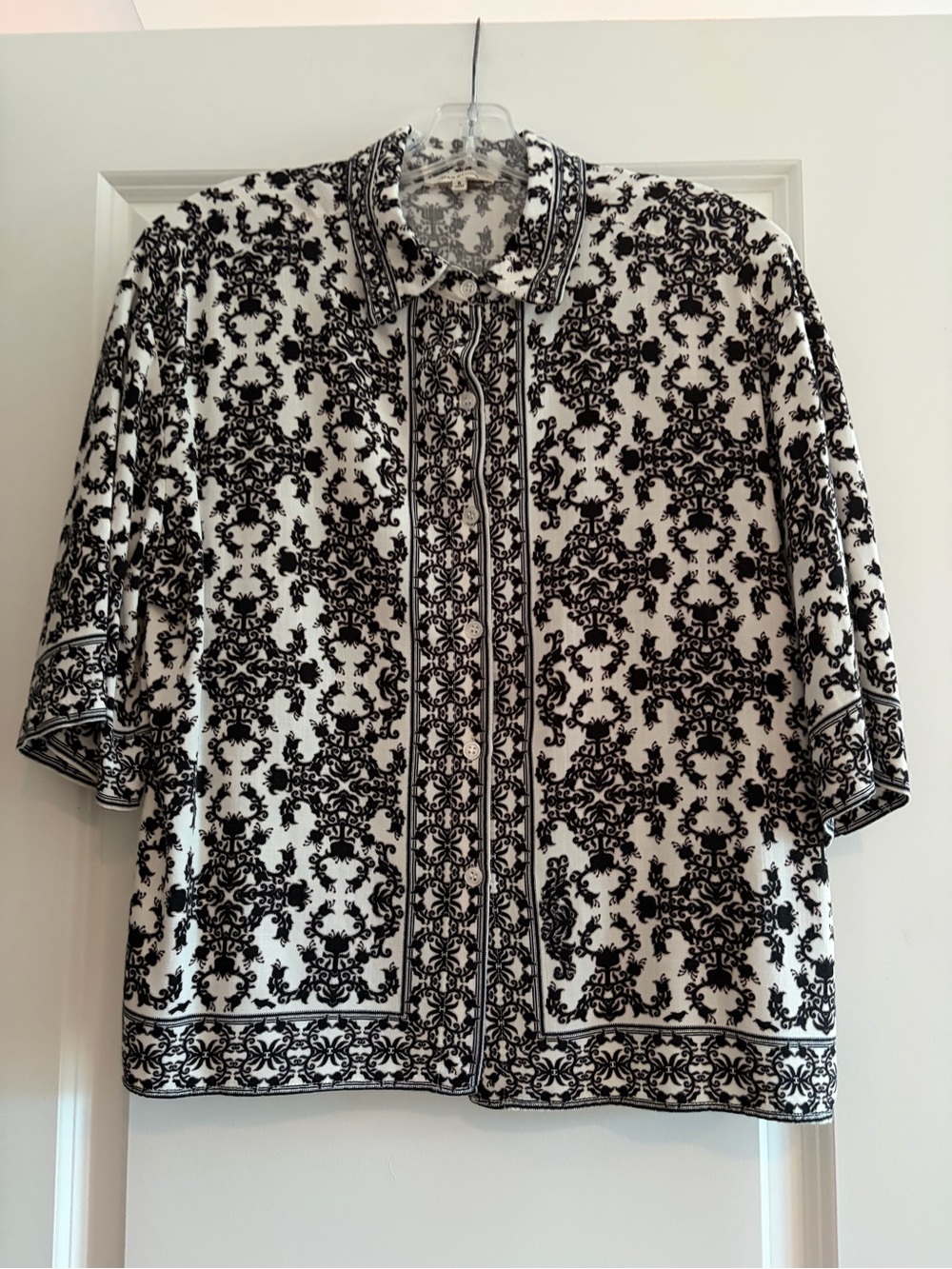 Max Studio Black and White Printed Button-Front Blouse